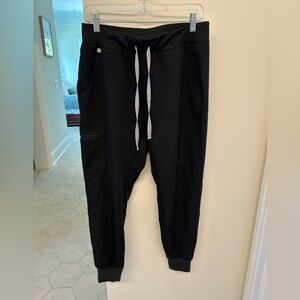 Figs Women’s Black Zamora high waist joggers scrubs pants PM medium petite
